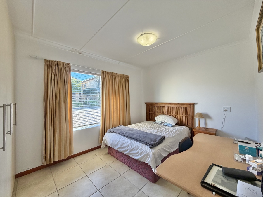 3 Bedroom Property for Sale in Wavecrest Eastern Cape